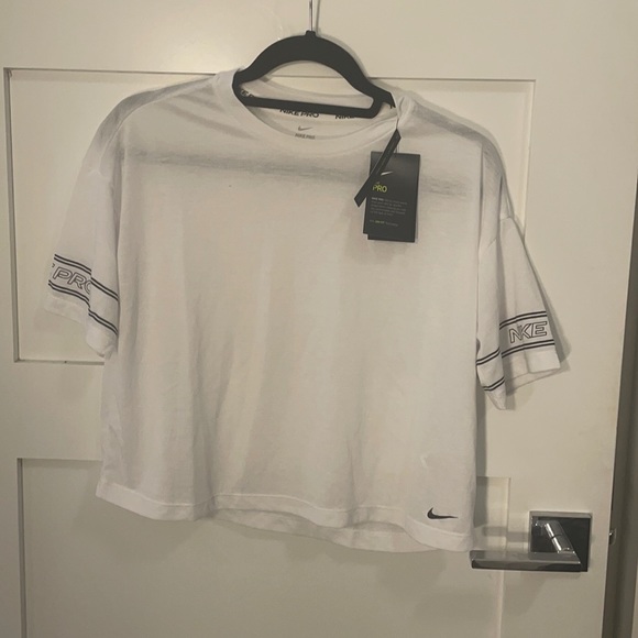 Nike pro shirt, new with tags - Picture 1 of 2